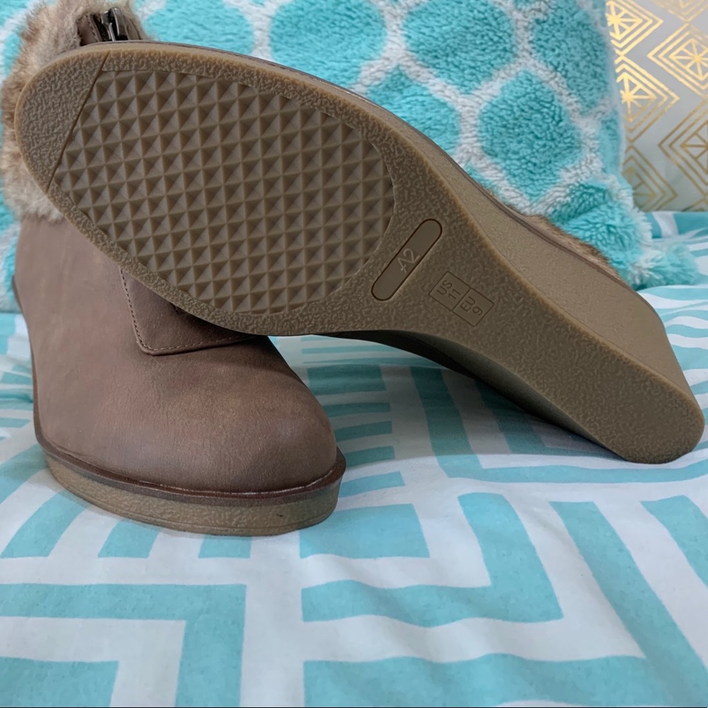 Aerosoles A2 Bintegrity Brown Ankle Boot - Picture 5 of 10
